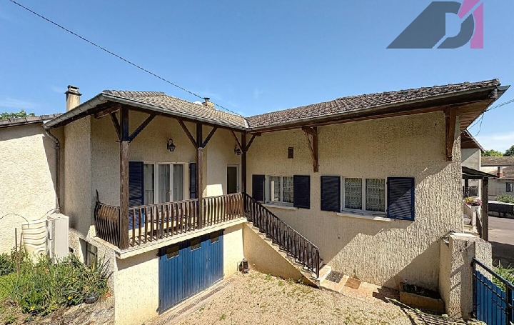 Maison SAINT-PIERRE-LE-VIEUX 93 m2 120 000 € Maison SAINT-PIERRE-LE-VIEUX 93 m2 120 000 €