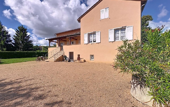  DYNAMIC IMMOBILIER Maison / Villa | IGE (71960) | 212 m2 | 367 500 € 