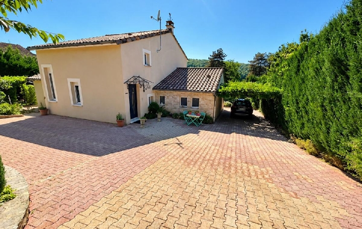  DYNAMIC IMMOBILIER House | BURGY (71260) | 163 m2 | 330 000 € 